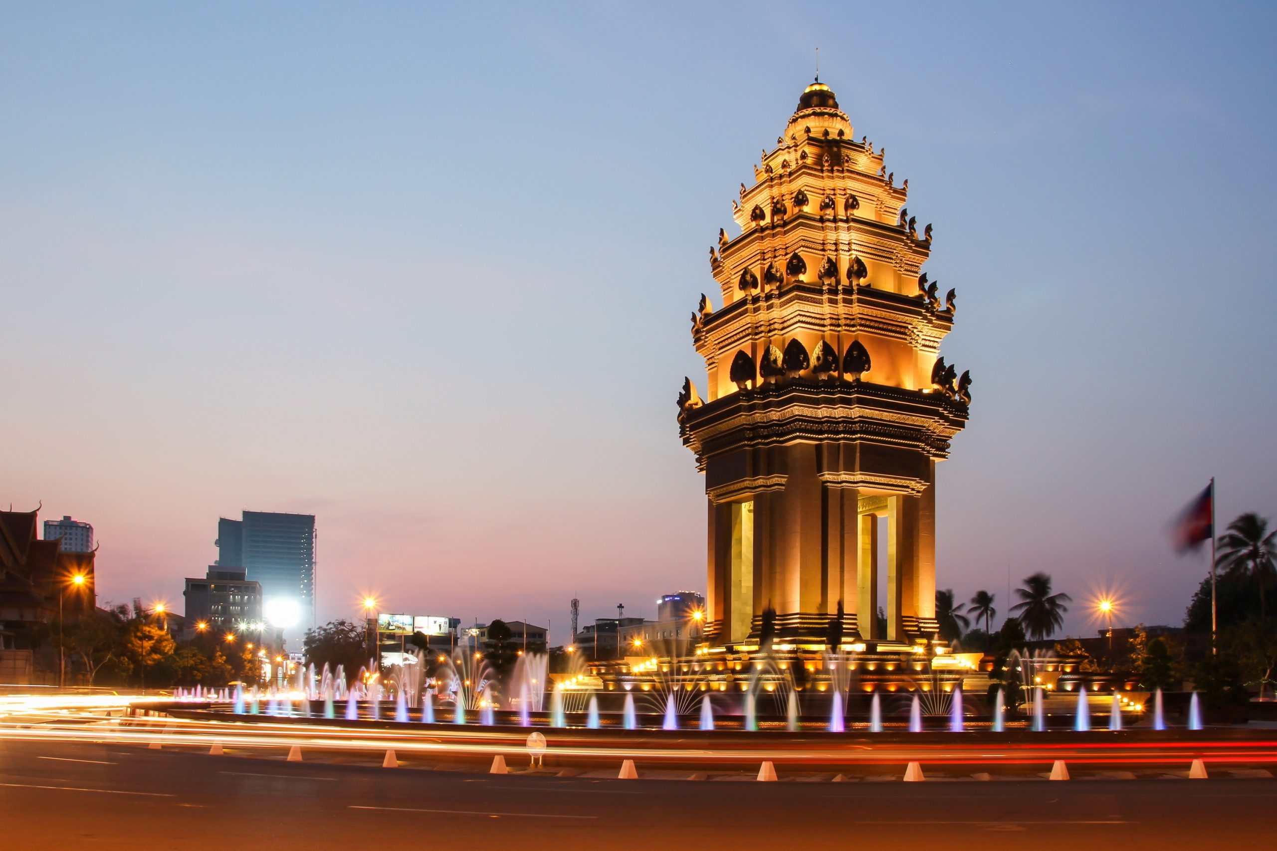 Independence Monument Phnom Penh at sunset