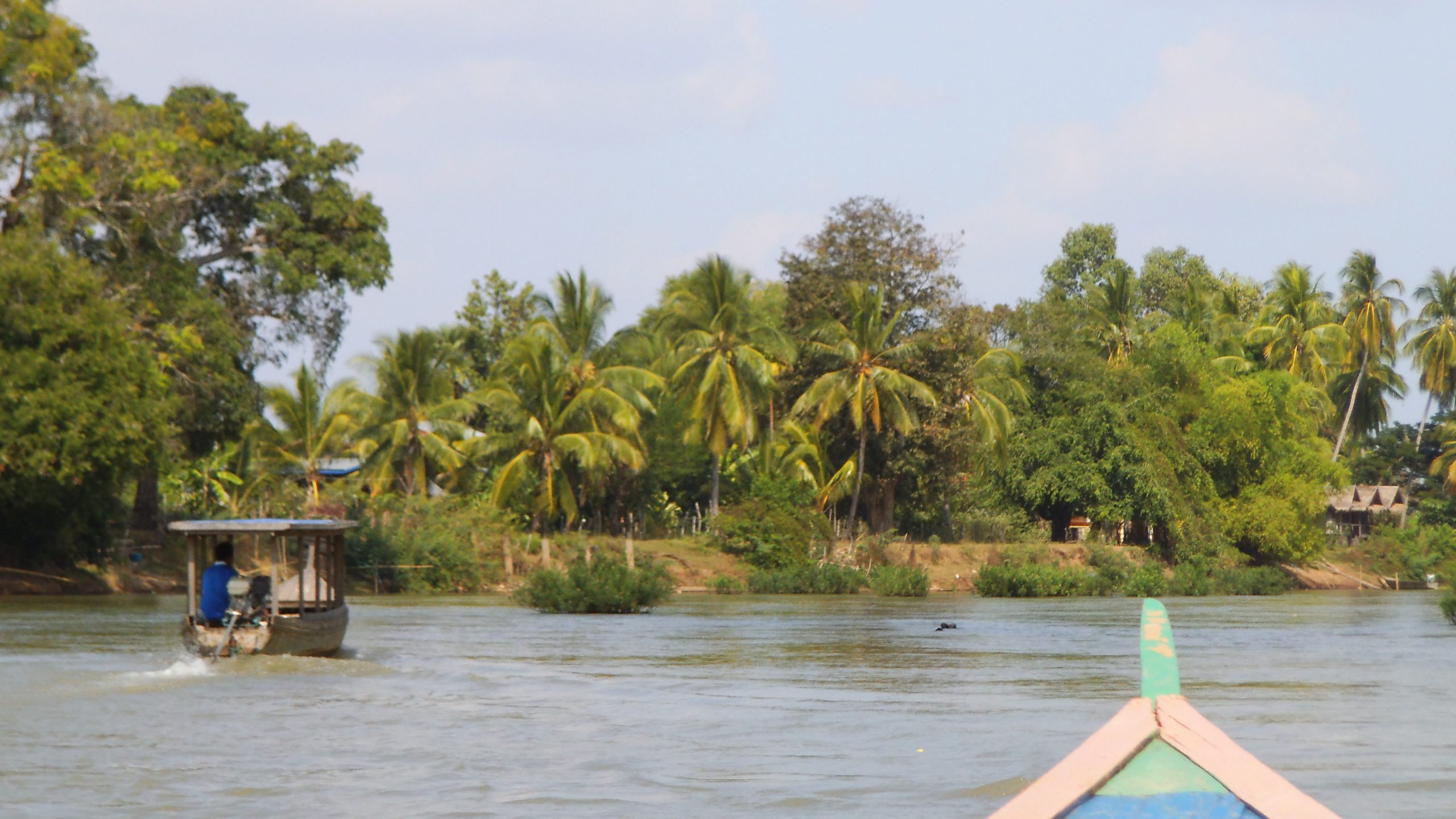 Boat trip through 4000 islands in southern Laos